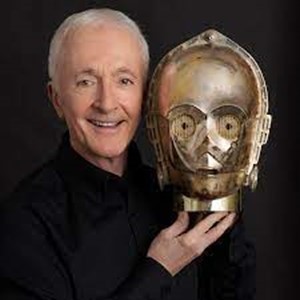 Anthony Daniels with C3PO Head